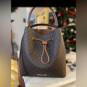 Michael Kors purse